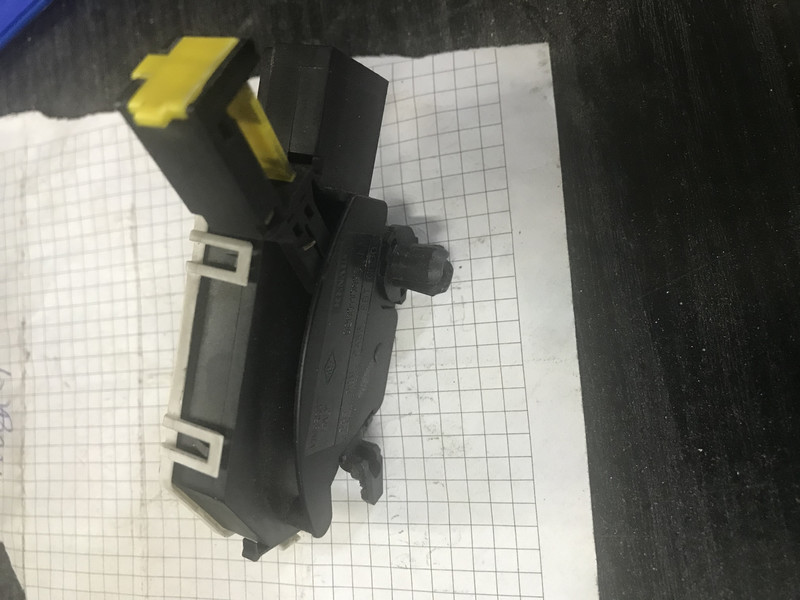 Датчик положения педали сцепления Renault Laguna 2 универсал 2006 г.  1.9 л дизель Одесса