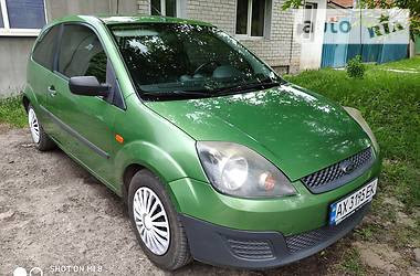 Левое крыло Ford Fiesta MK6  2006 хэтчбек 1.4 Бензин Киев