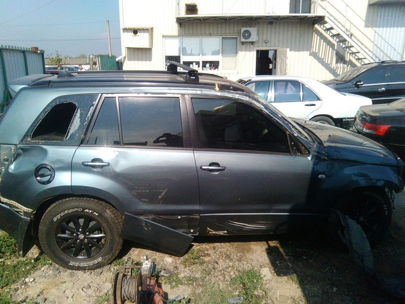 Стекло заднее глухое Suzuki Grand Vitara  2006 2.2 Бензин Киев