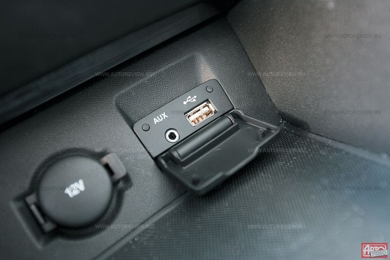 JACK ASSY-AUX & USB Kia Cee`d  2008 хэтчбек 1.6 Бензин Ильичевск