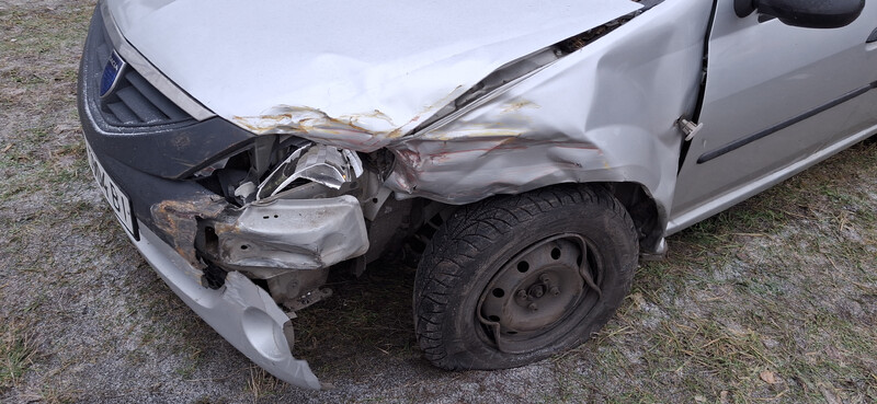 Крыло переднее левое Dacia Logan  2008 1.6 Бензин 