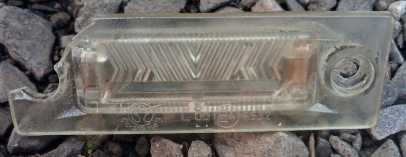 Подсветка номера Volkswagen Touran  2008 универсал 1.9 Дизель 