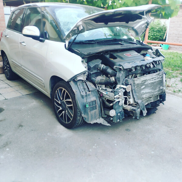 Передняя часть Fiat 500L  2013 хэтчбек 1.4 Бензин Чернигов