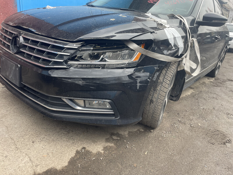 Фара передняя Volkswagen Passat B8  2017 1.8 Бензин 