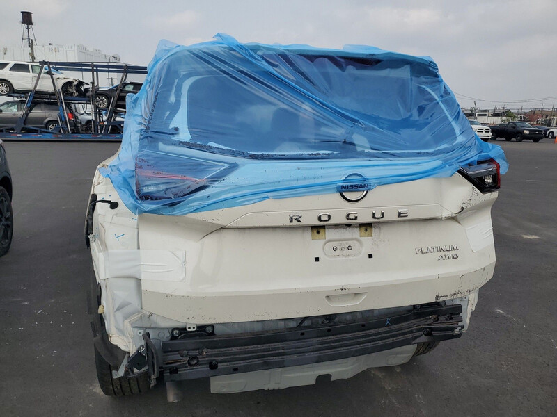 Крышка багажника Nissan Rogue  2021 2.5 Бензин Киев