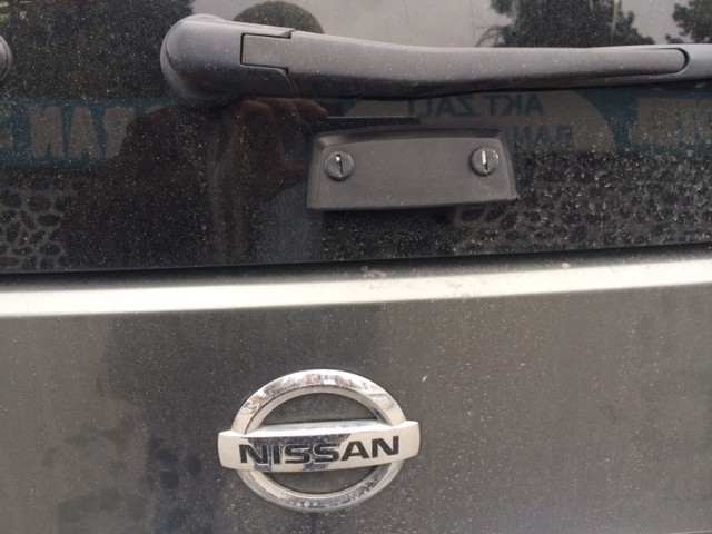 Ручка двери в сборе БАГАЖНИКА НА СТЕКЛО Nissan Pathfinder TDI 2005 2.5 Дизель 