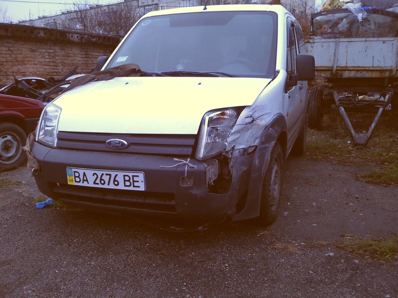Бампер передний Ford Transit Connect 2006 г.  1.8 л дизель Кировоград