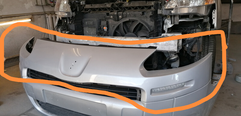 Верхня частина бампера Peugeot Partner универсал 2014 г.  1.6 л дизель Киев
