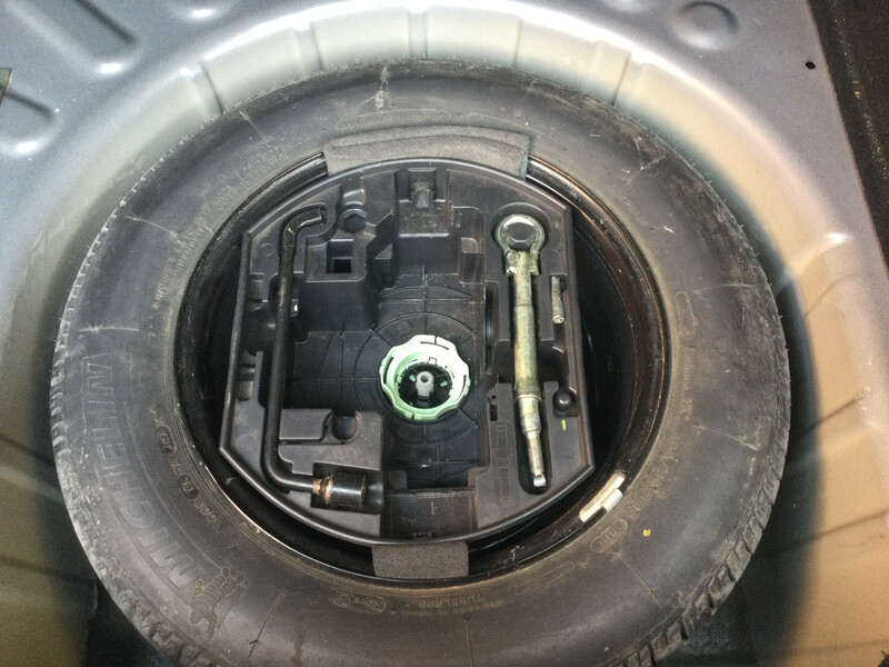 Домкрат Citroen C4  2007 хэтчбек 1.6 Бензин Киев