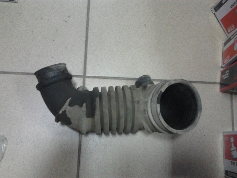 Патрубок воздушного фильтра 1505A237   Mitsubishi L 200, Opel Vectra