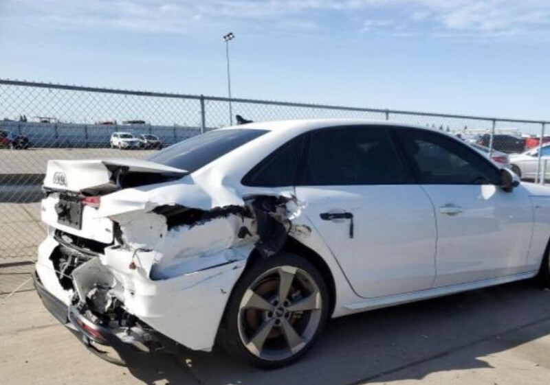 Задня права четверть Audi A4  2021 2.0 Бензин Бердичев