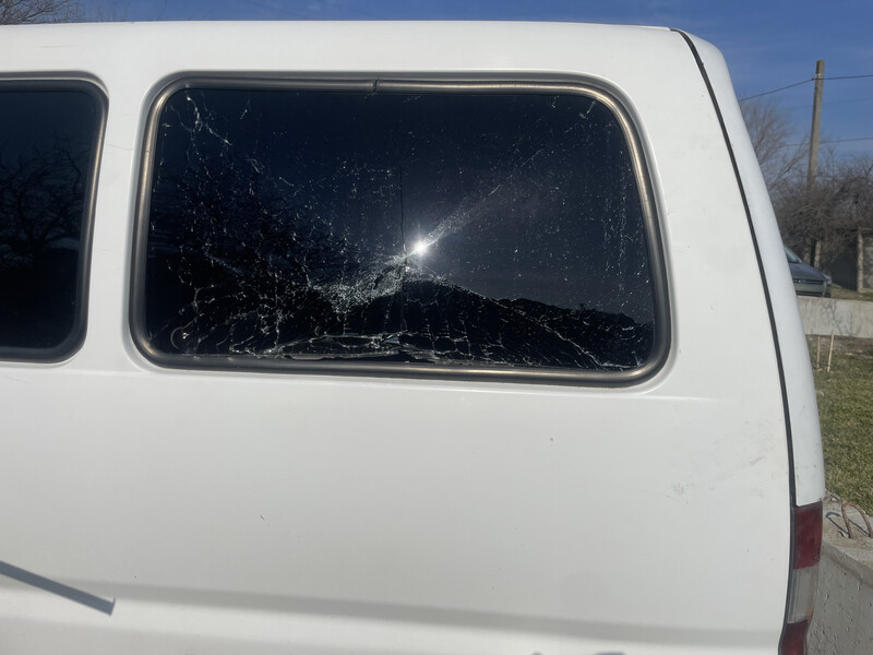 Стекло боковое Toyota Hiace  1998 2.5 Дизель Одесса