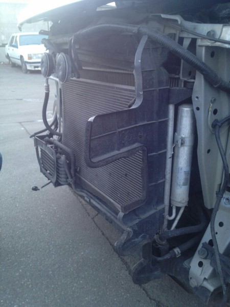 Накладка радиатора Nissan Juke  2013 111.1 Бензин 