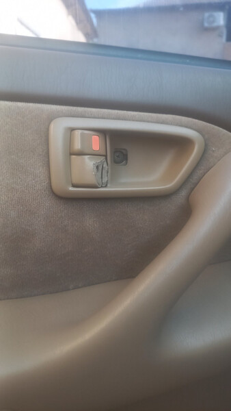 Внутренняя ручка двери левая передняя и задняя Toyota Camry 20  1999 2.2 Бензин Измаил