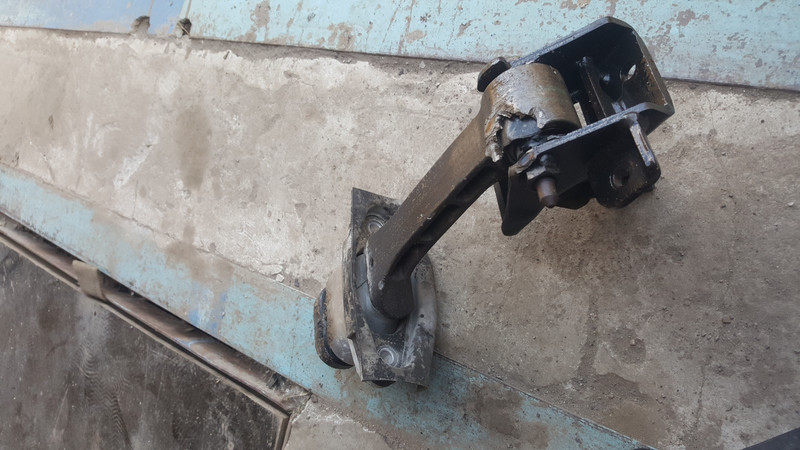 Траверса КПП Kia Optima 3 2011 г.  2.4 л гибрид Винница