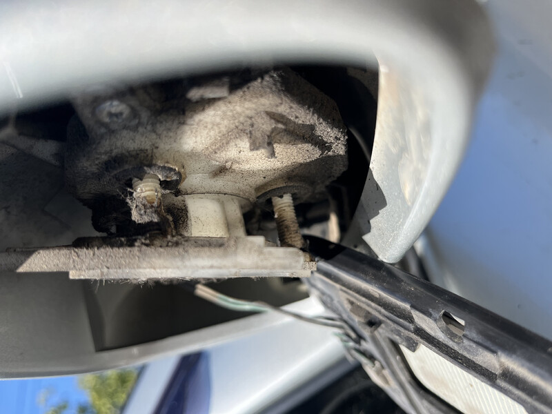 Левое стекло заднего вида Toyota Camry  2001 2.2 Бензин Николаев