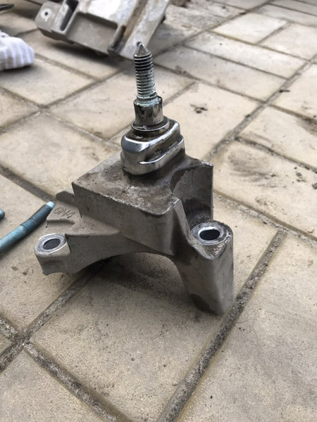 Кронштейн КПП 11253JD220   Nissan Qashqai, Nissan X-Trail