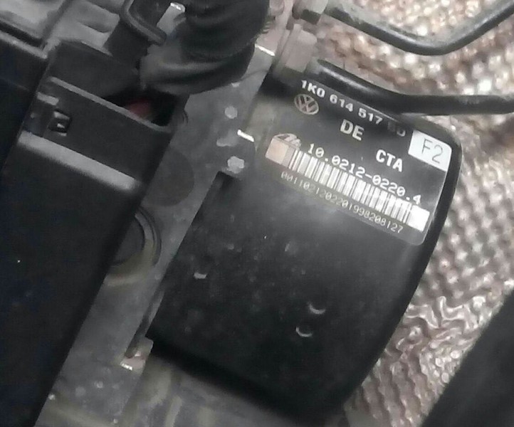 Блок ABS Volkswagen Jetta 5  2009 1.6 Бензин Миколаїв