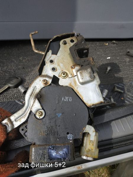 Єлектро замки Toyota Rav 4 2002 г.  2.0 л дизель Ужгород
