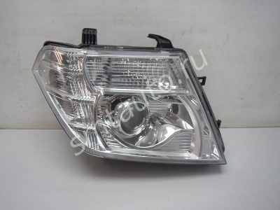 Фари 2 штуки Nissan Pathfinder r51 d40 2012 3.0 Дизель 