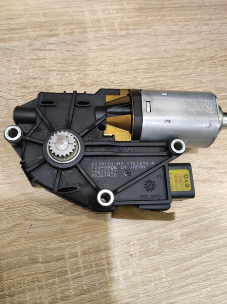 Моторчик люка Mazda 3 BK  2007 2.0 Бензин Одесса