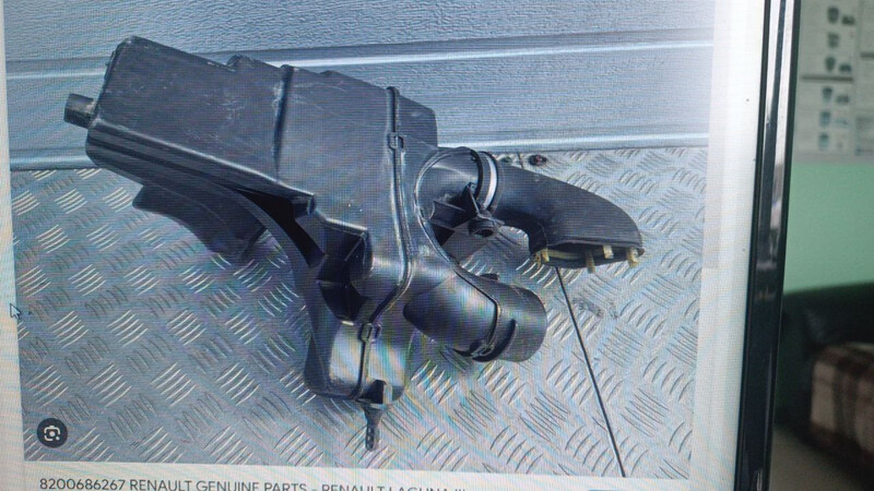 Підкрилок передній лівий Renault Laguna 3  2010 універсал 1.5 Дизель 