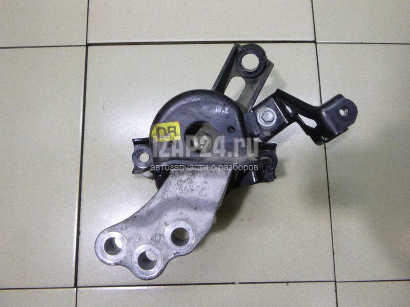 Подушка двигателя правая 1230526101   Toyota RAV4