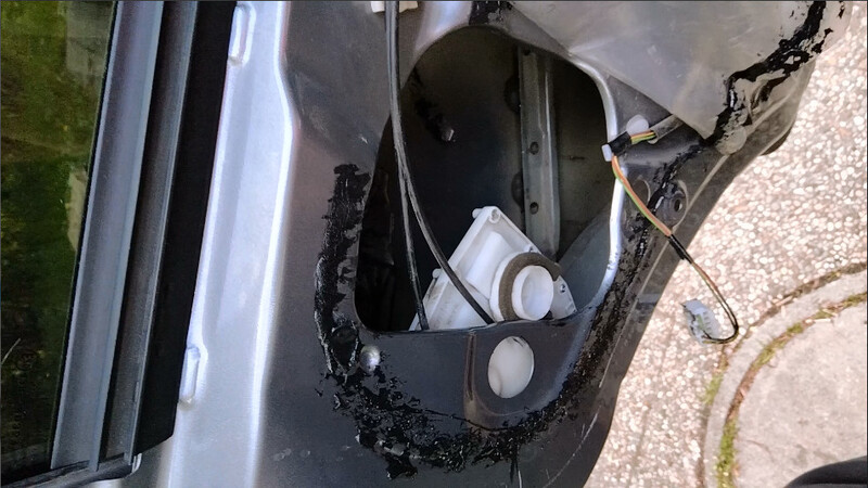 Замок дверей задніх лівих Suzuki SX4  2007 хетчбек 1.6 Бензин 