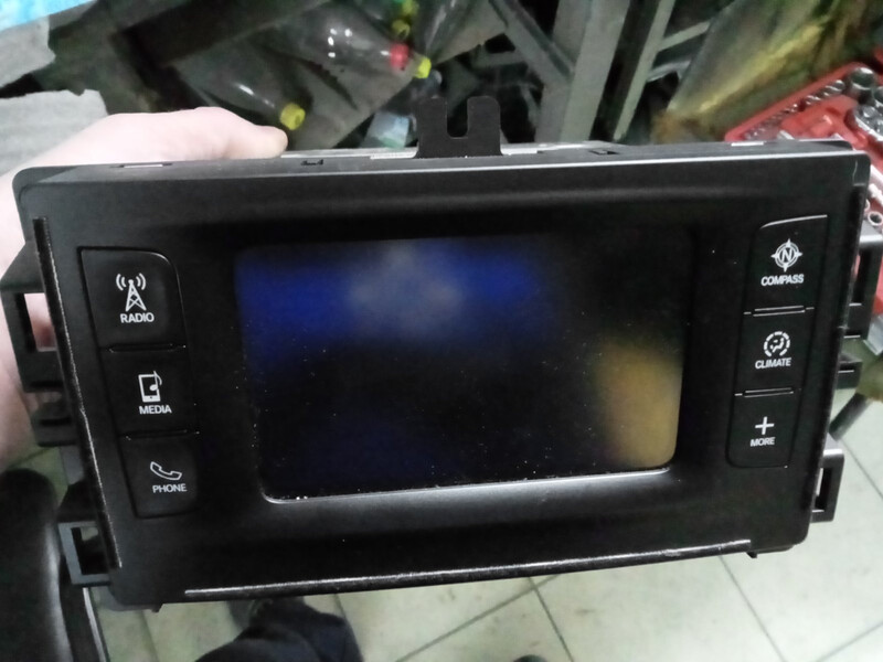 Автомагнитола Jeep Cherokee 2014 г.  2.4 л бензин Киев