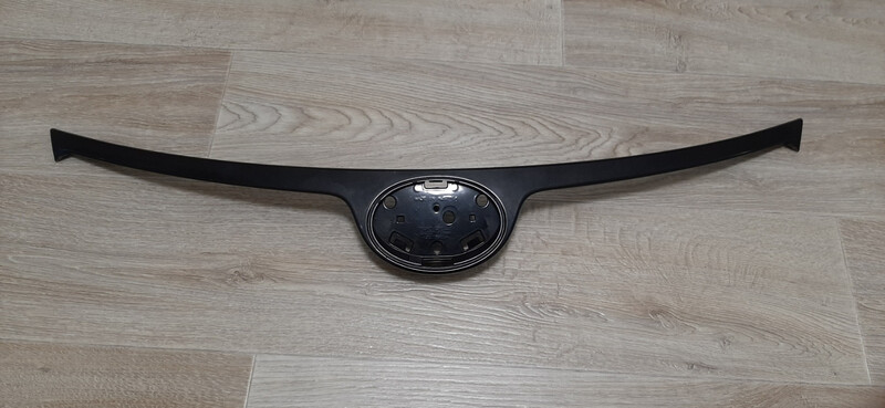 Рамка решетки радиатора Toyota Avensis Motorsport 2008 