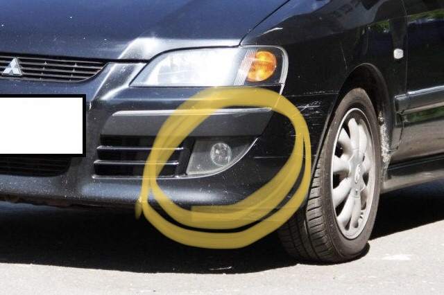 Протитуманна фара ліва Mitsubishi Space Star  2003 хетчбек 2.0 Бензин 