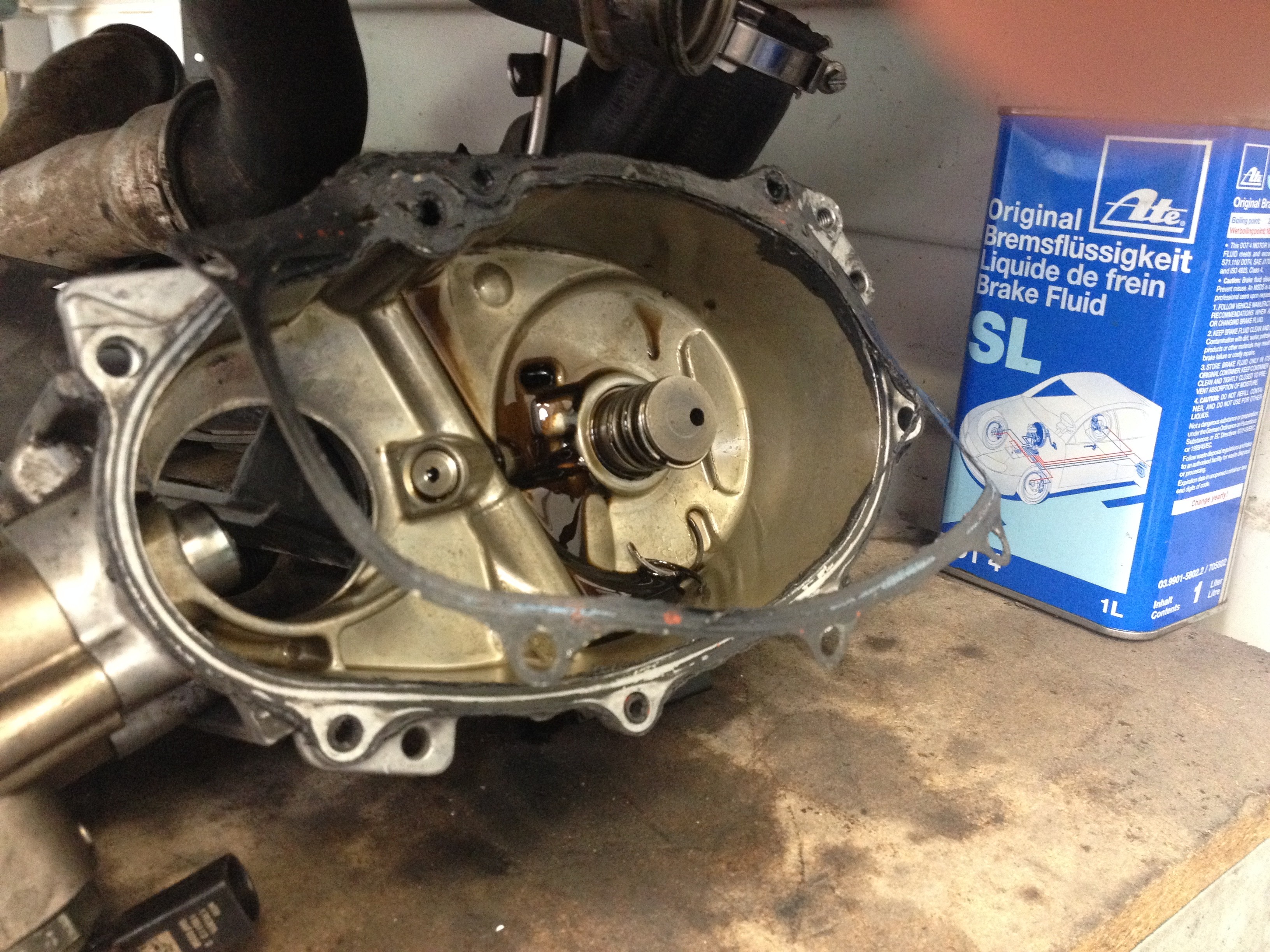 Прокладка крышки насоса высокого давления Volkswagen Passat TFSI 2007 2.0 Бензин Ялта