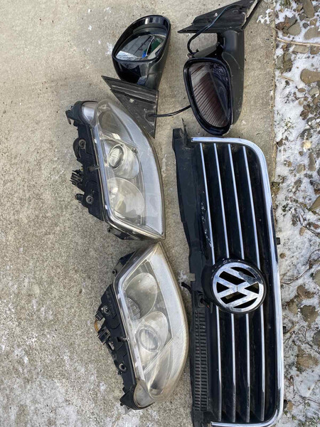 Фари пассат б5 Volkswagen Passat B5 універсал 2004 р.  2.0 л дизель