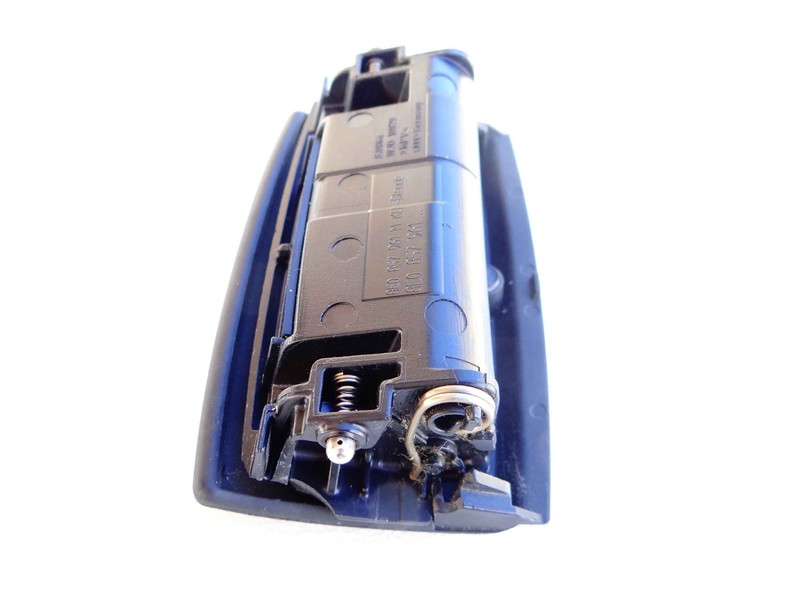 Пепельница 8Е0 857 М KU   Audi A4