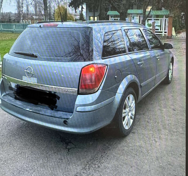 Задні фонарі Opel Astra  2006 універсал 2.5 Бензин 