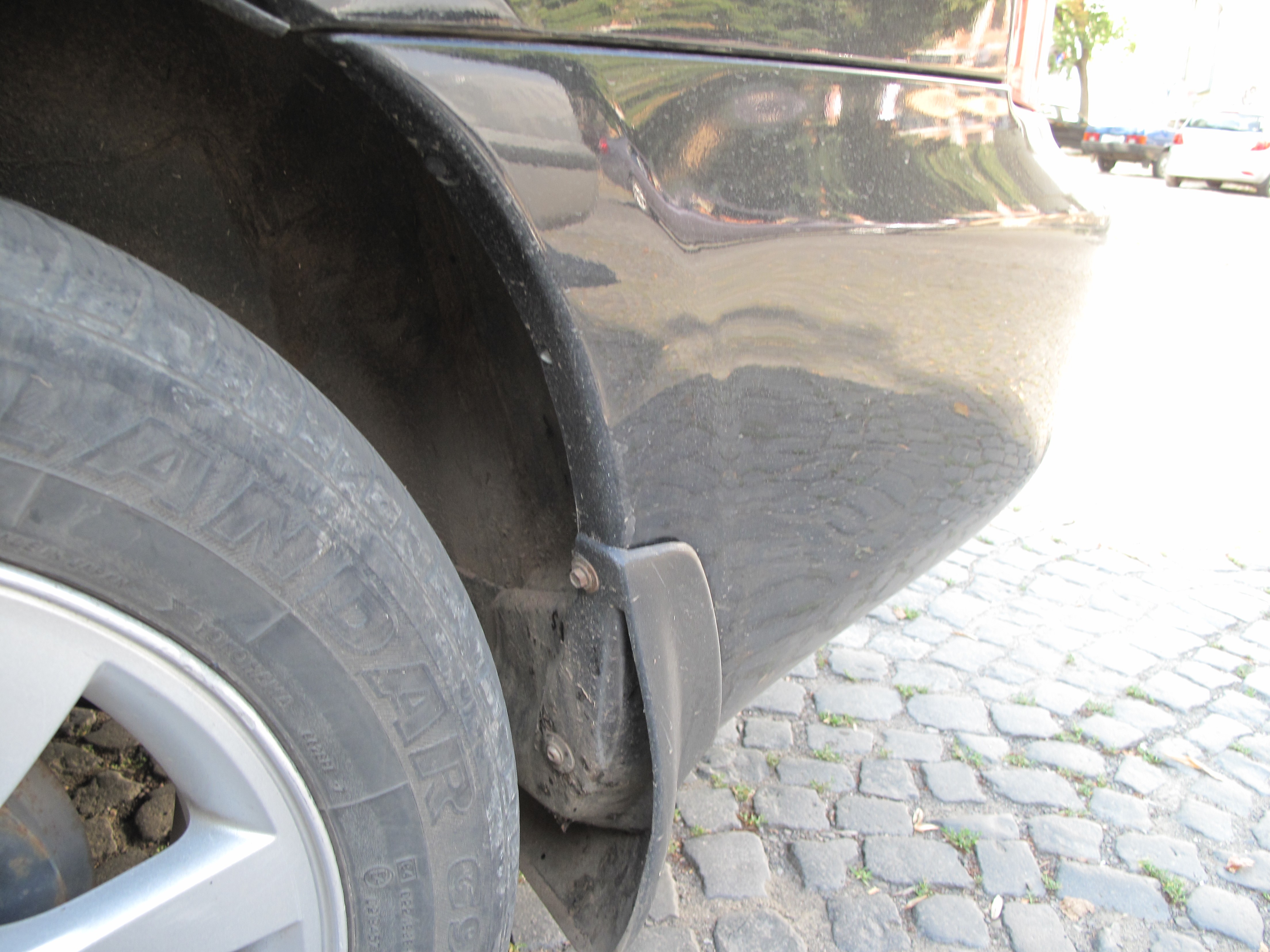 Брызговик Subaru Forester SG  2007 2.0 Бензин Ужгород