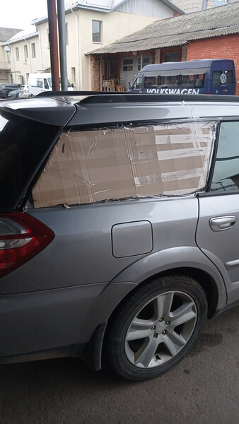 Стекло заднее Subaru Legacy 4  2007 универсал 15.0 Бензин Винница