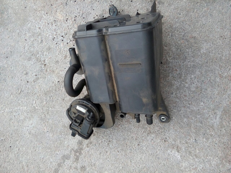 Абсорбер топливных паров Audi Q7 2014 г.  3.0 л бензин Киев