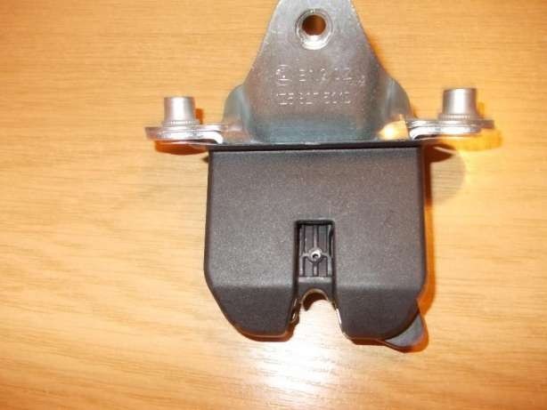 Замок дверей багажника 1Z5827501D   Skoda Octavia