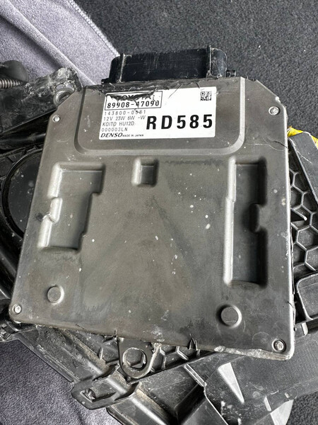 Блок фары Toyota Prius 40  2019 