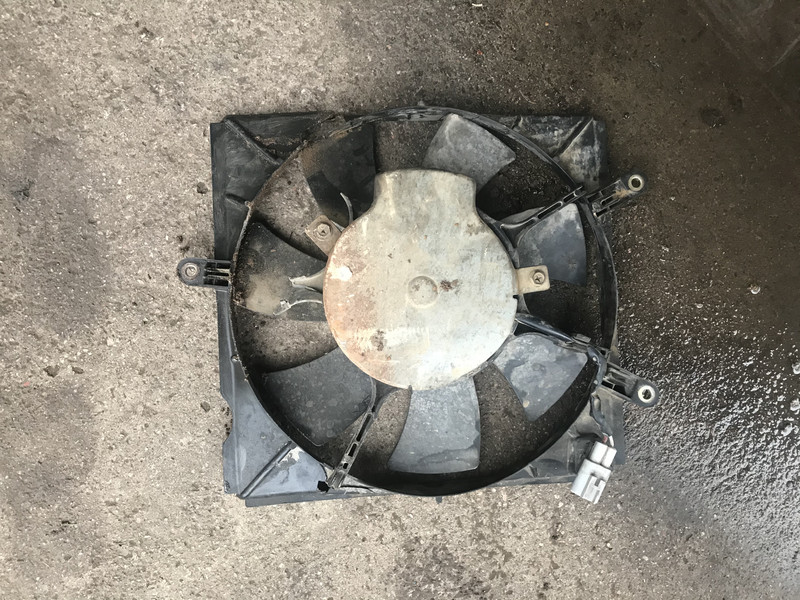 Вентилятор радиатора Toyota Avensis T22 2001 2.0 Бензин Первомайский