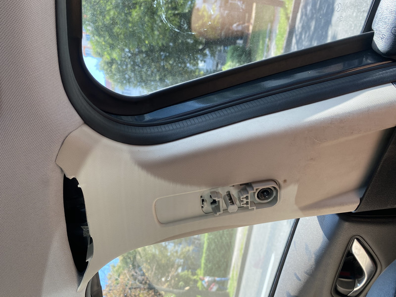 Пластмасса возле ремня безопасности водителя Mazda 6  2014 2.5 Бензин Киев