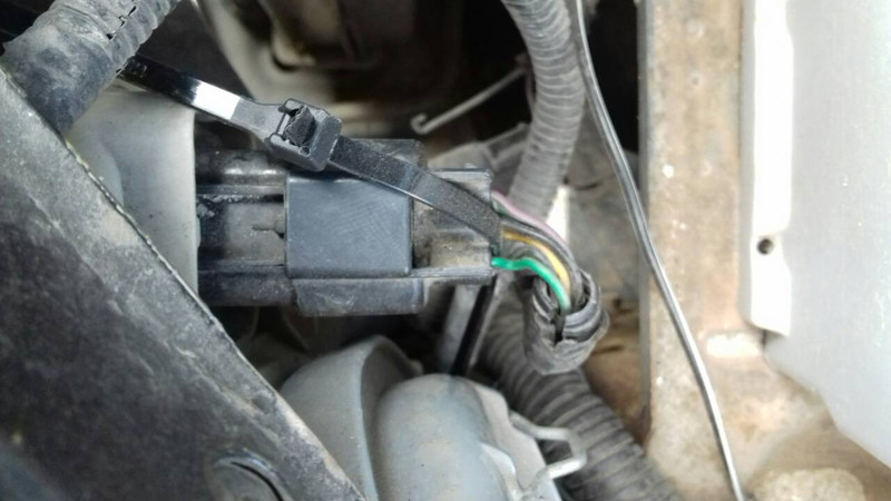 Фишка на фару Chevrolet Evanda  2005 2.0 Бензин Васильков