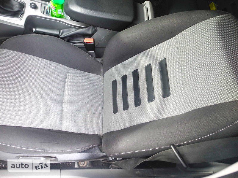 Заднее сидение Ford Focus  2010 1.6 Бензин Одесса