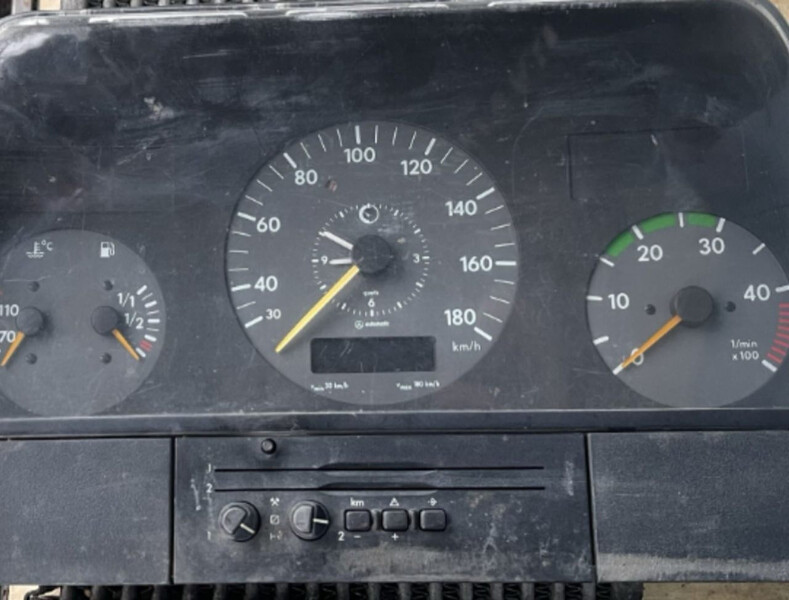 Приборна панель Mercedes Sprinter 2000 р.  2.9 л дизель Хмельницький