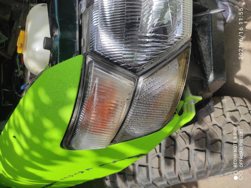 Повторювач повороту правий Nissan Patrol Y61  1999 4.5 Бензин 