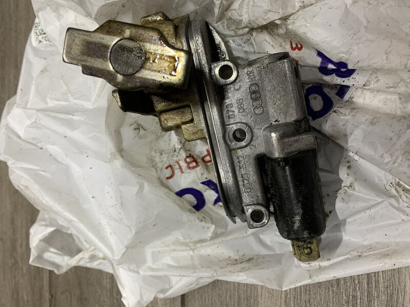 Натяжитель цепи распредвала Volkswagen Passat B5 2002 г.  2.8 л бензин Киев