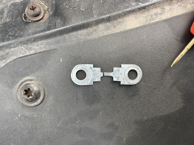 Предохранители Volkswagen Fox хэтчбек 2007 г.  1.2 л бензин