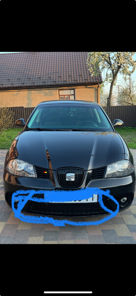 Решетка бампера Seat Ibiza  2008 хэтчбек 1.6 Бензин Дубно