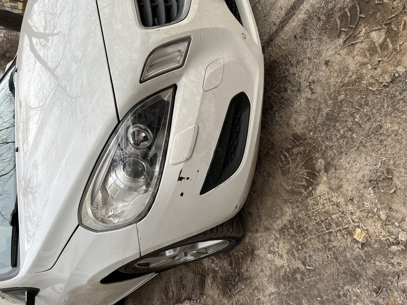 Фара передняя правая биксенон Volvo S60  2012 1.6 Бензин Киев